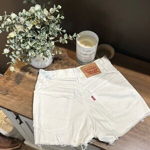 Levi Jean Shorts